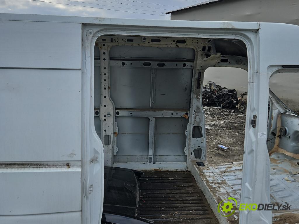 Renault Master III 2010-2019 2.3 dci 101 HP manual 74 kW 2299 cm3 5- Práh: pravý  (Karoséria ostatné)