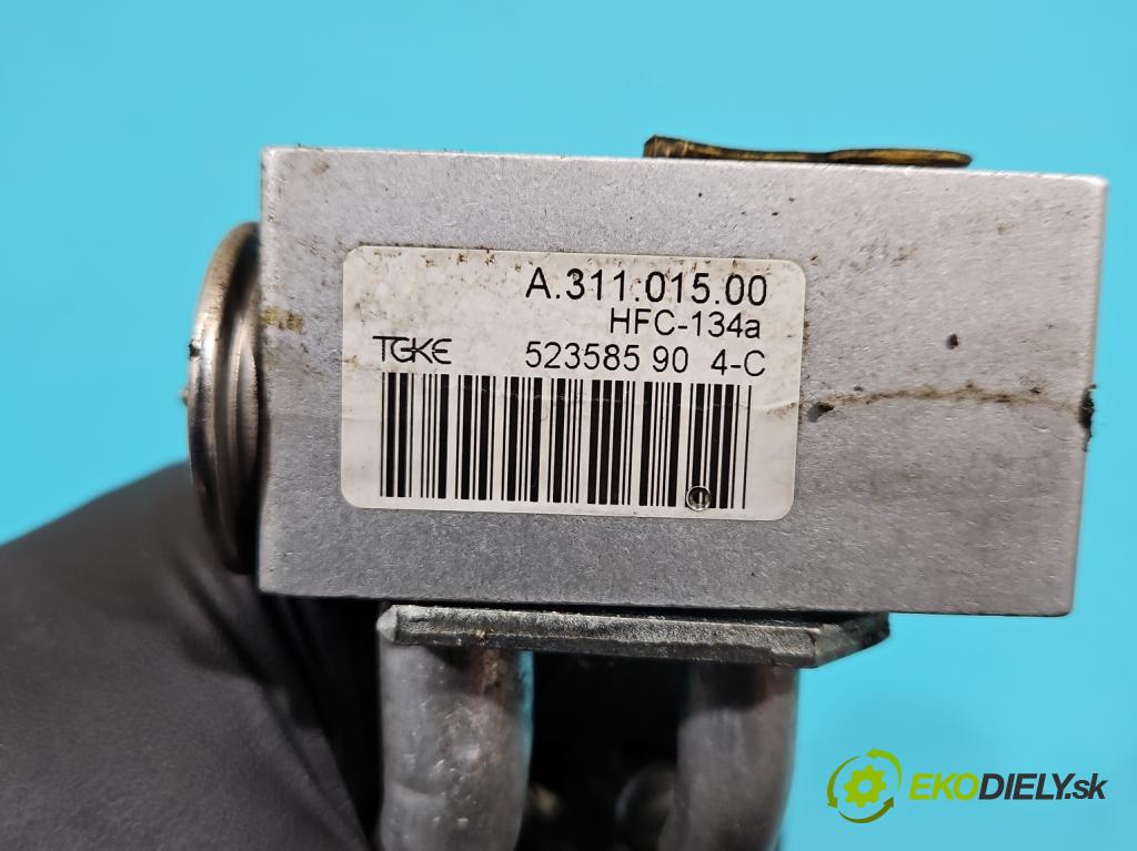 Renault Master III 2010-2019 2.3 dci 101 hp manual 74 kW 2299 cm3 5- radiátor 52358590 (Radiátory topení)