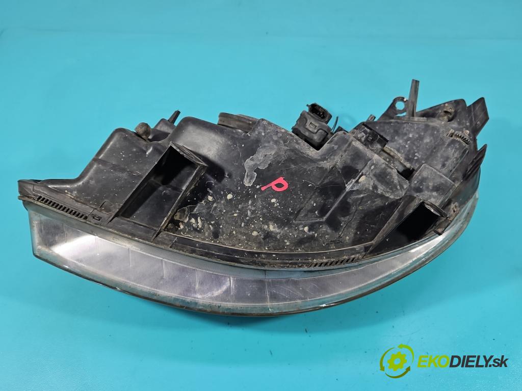 Renault Scenic II 2003-2009 2.0 16V 135 HP manual 99 kW 1998 cm3 5- Reflektor: pravý  (Svetlo predné pravé)