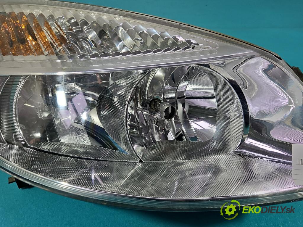 Renault Scenic II 2003-2009 2.0 16V 135 HP manual 99 kW 1998 cm3 5- Reflektor: pravý  (Svetlo predné pravé)