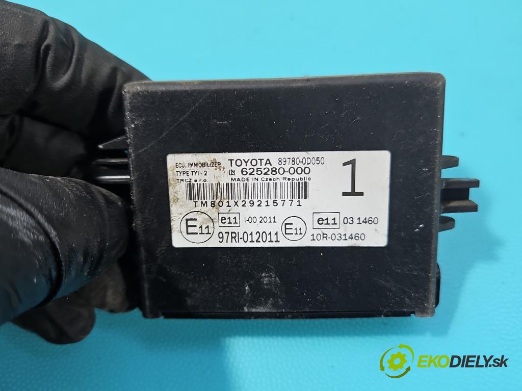 Toyota Yaris III 2011-2020 1.3 vvti 99 HP manual 73 kW 1329 cm3 5- riadiaca jednotka motora 89661-0DF50