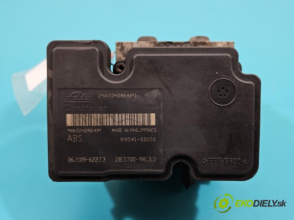 Toyota Yaris III 2011-2020 1.3 vvti 99 hp manual 73 kW 1329 cm3 5- čerpadlo abs 44510-0D230 (Pumpy brzdové)
