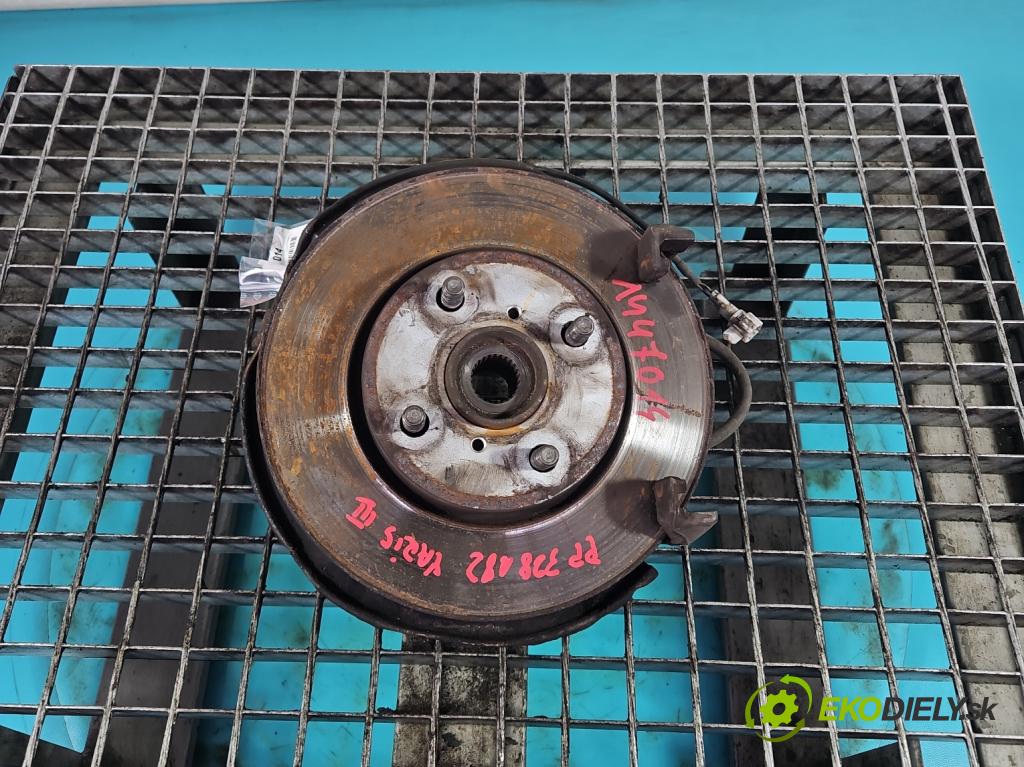 Toyota Yaris III 2011-2020 1.3 vvti 99 HP manual 73 kW 1329 cm3 5- náboj pravé  (Náboj kolesa)