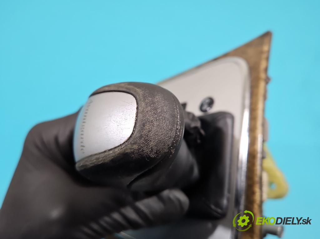 Mercedes E W211 2002-2009 3.0 V6 CDI 190 HP automatic 140 kW 2987 cm3 4- Páka: Změny: stupeň,rýchlosť A2112674224 (Rýchlostná páka (kulisa))