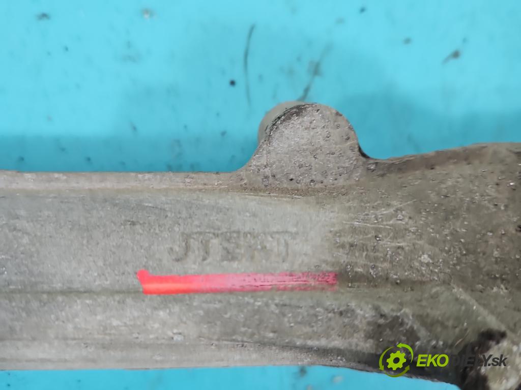 Toyota Yaris III 2011-2020 1.3 vvti 99 HP manual 73 kW 1329 cm3 5- Ozubené kolo: volant