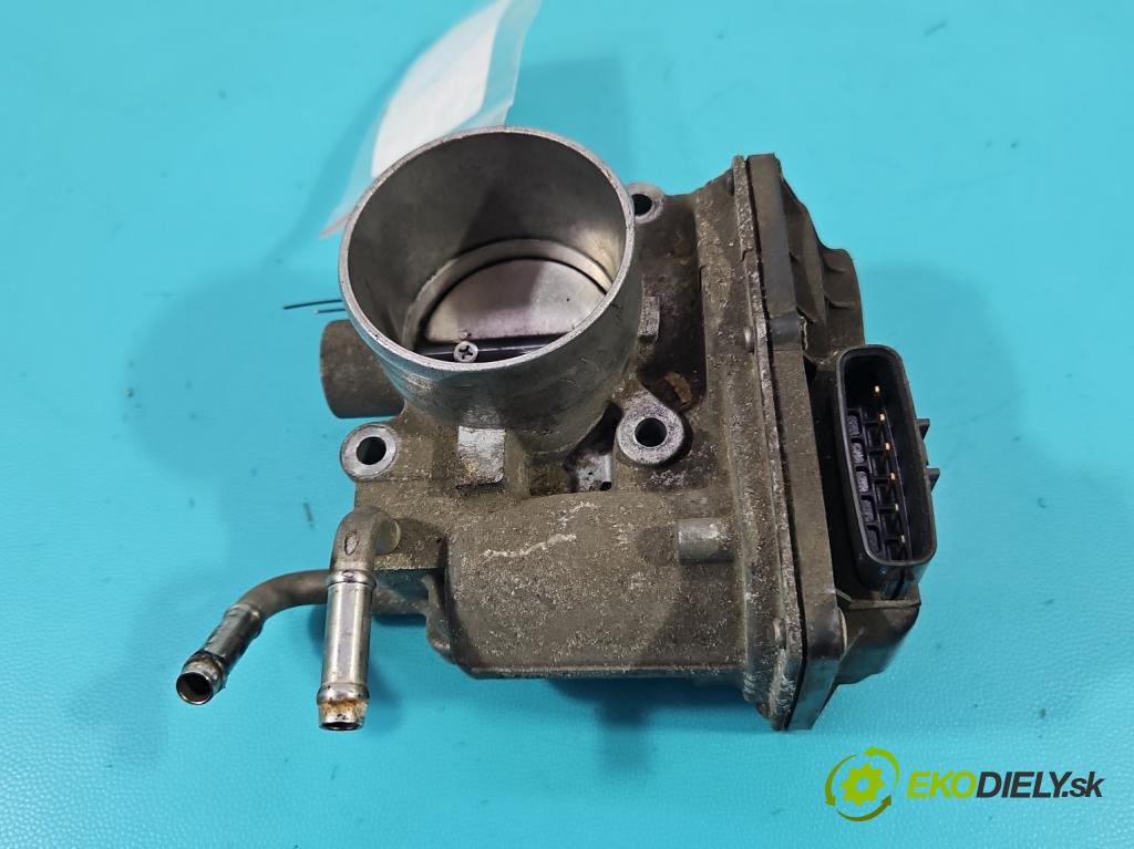 Toyota Yaris III 2011-2020 1.3 vvti 99 HP manual 73 kW 1329 cm3 5- klapka 22030-47010 (Škrtiaca klapka)