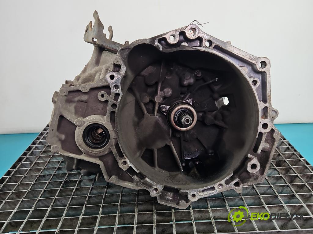 Toyota Yaris III 2011-2020 1.3 vvti 99 HP manual 73 kW 1329 cm3 5- prevodovka stupeň,rýchlosť manual 31115-0D111-A