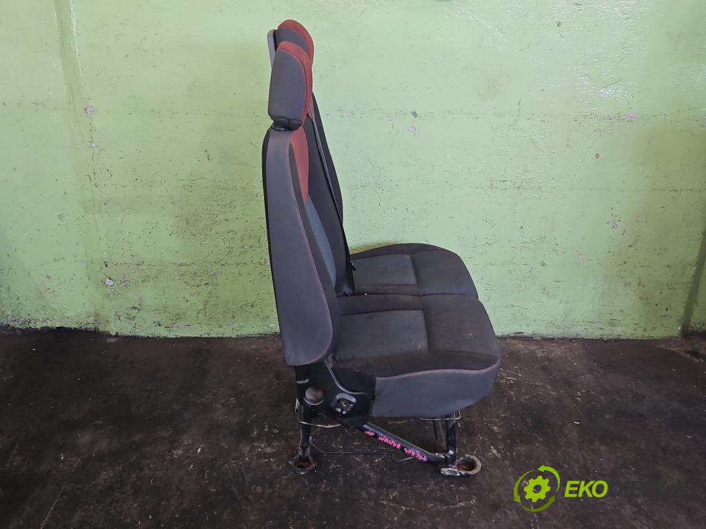 Renault Master III 2010-2019 2.3 dci 101 HP manual 74 kW 2299 cm3 5- Sedačka pravý  (Sedadlo)