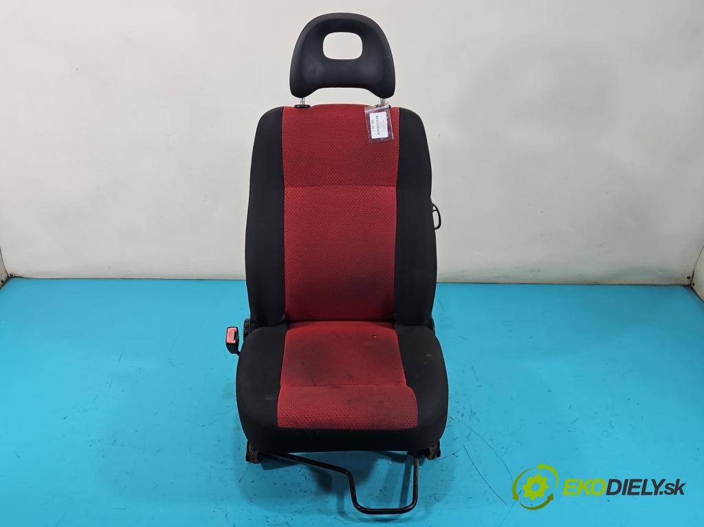 Fiat Seicento 1.1 54 HP manual 40 kW 1108 cm3 3- Sedačka ľavý  (Sedačka, sedadlo)