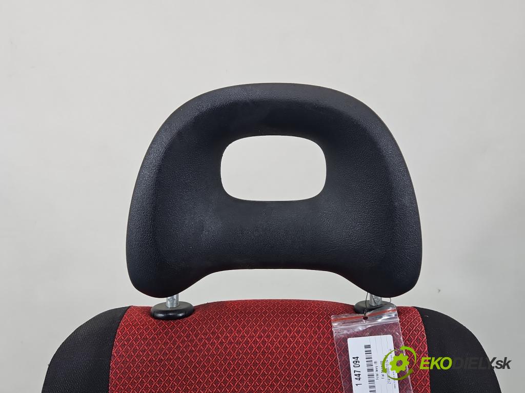 Fiat Seicento 1.1 54 HP manual 40 kW 1108 cm3 3- Sedačka ľavý  (Sedačka, sedadlo)