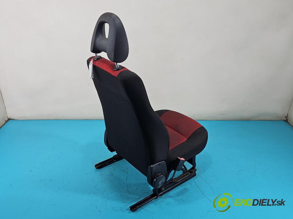 Fiat Seicento 1.1 54 HP manual 40 kW 1108 cm3 3- Sedačka ľavý  (Sedačka, sedadlo)