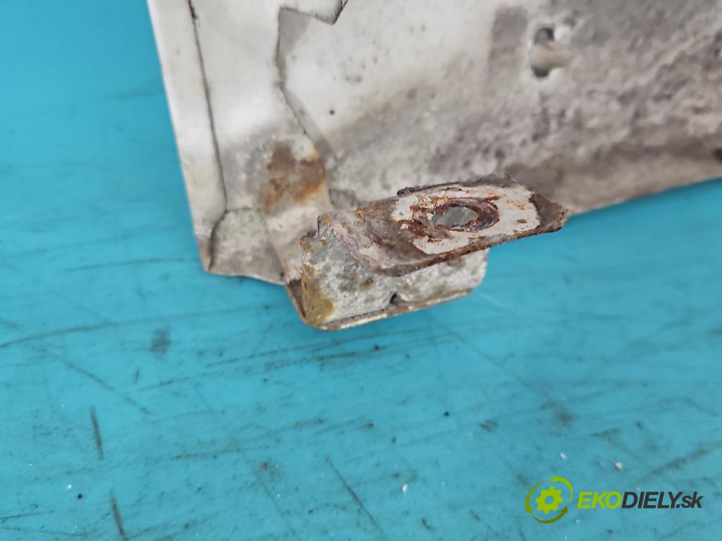 Fiat Ducato III 2006-2014 2.3 jtd 120 hp manual 88 kW 2287 cm3 5- blatnik přední levý  (Predné ľavé)