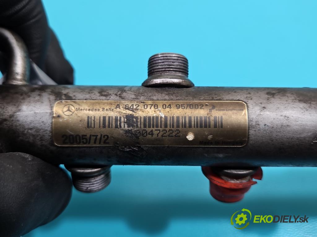 Mercedes E W211 2002-2009 3.0 V6 CDI 190 HP automatic 140 kW 2987 cm3 4- lišta vstrekovacia A6420700495/002 (Vstrekovacia lišta)