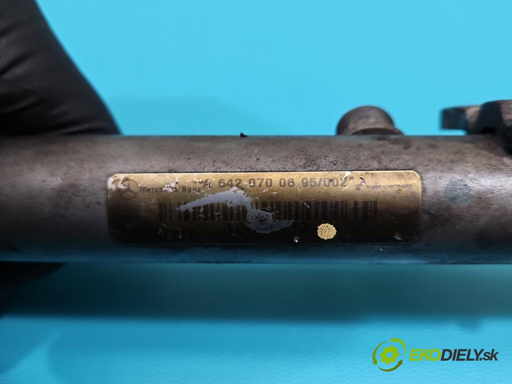 Mercedes E W211 2002-2009 3.0 V6 CDI 190 HP automatic 140 kW 2987 cm3 4- lišta vstrekovacia A6420700595/002 (Vstrekovacia lišta)