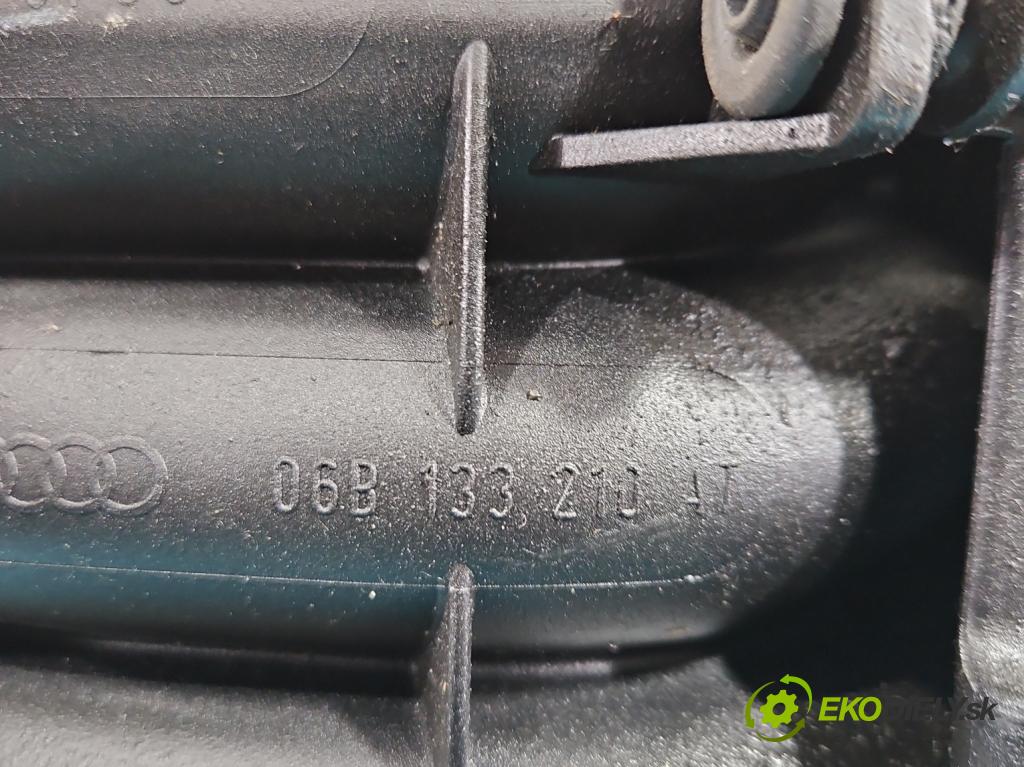 Audi A4 B6 2000-2004 2.0 20V 131 HP manual 96 kW 1984 cm3 4- zvod nasávací 06B133216G (Sacie potrubie)