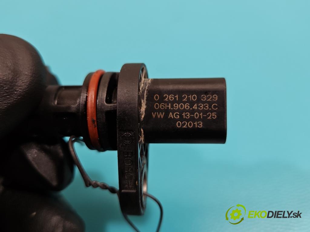 Audi A4 B8 2007-2015 1.8 TFSI 170 HP manual 125 kW 1798 cm3 4- snímač pozícia: hriadele kľukovej 06H.906.433.C (Snímač polohy kľukového hriadeľa)