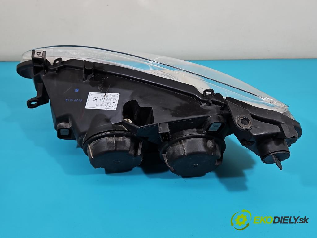 Peugeot 307 2.0 hdi 90 HP manual 66 kW 1997 cm3 5- Reflektor: pravý  (Svetlo predné pravé)