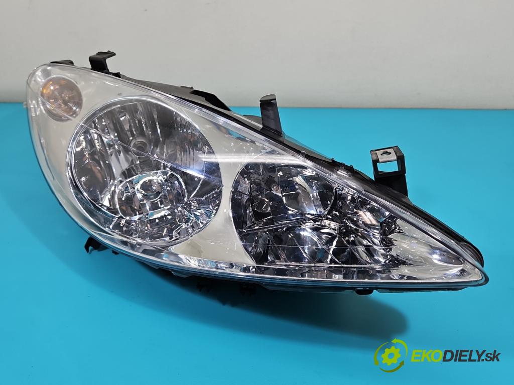 Peugeot 307 2.0 hdi 90 HP manual 66 kW 1997 cm3 5- Reflektor: pravý  (Svetlo predné pravé)