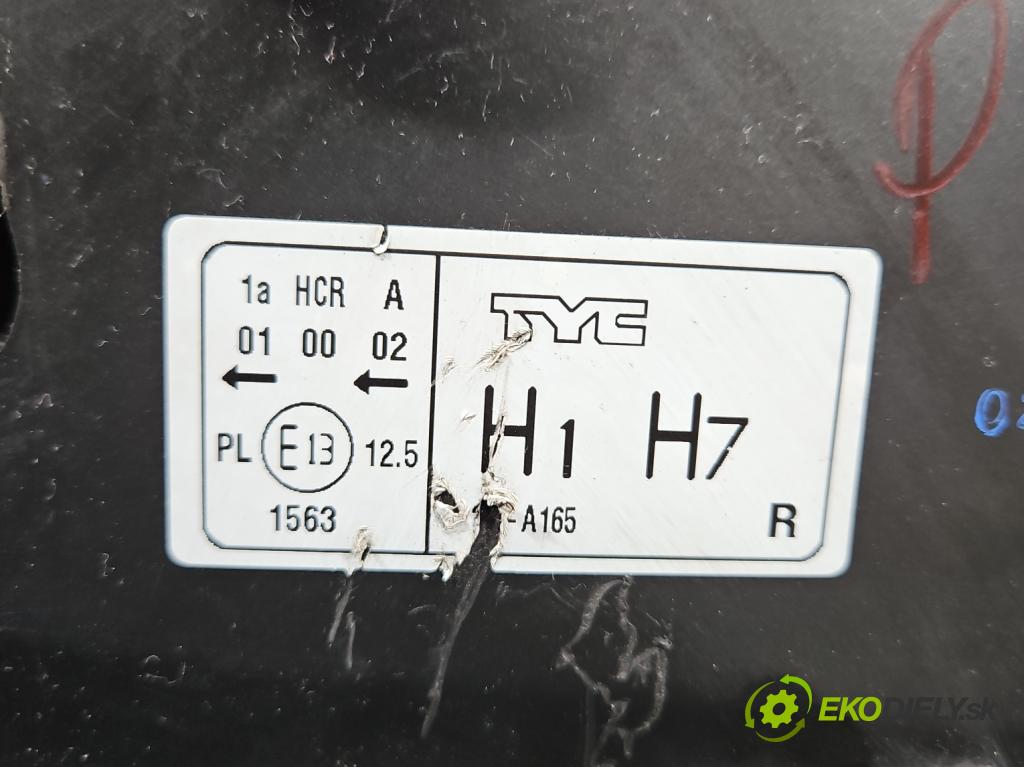 Peugeot 307 2.0 hdi 90 HP manual 66 kW 1997 cm3 5- Reflektor: pravý  (Svetlo predné pravé)