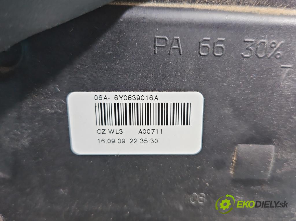 Skoda Fabia II 2007-2014 1.2 12V 69KM manual 51 kW 1198 cm3 5- zámek zadní pravý 6Y0839016A