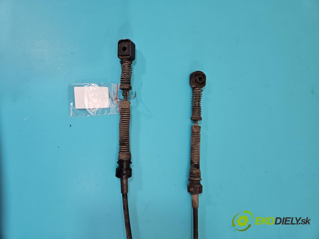 Skoda Fabia II 2007-2014 1.2 12V 69KM manual 51 kW 1198 cm3 5- Páka: Změny: stupeň,rýchlosť 6Q0711049CG (Rýchlostná páka (kulisa))