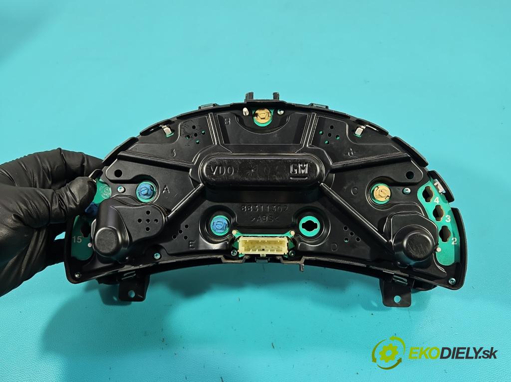 Opel Corsa C 2000-2006 1.2 16V 75 HP manual 55 kW 1199 cm3 5- riadiaca jednotka motora 55350552