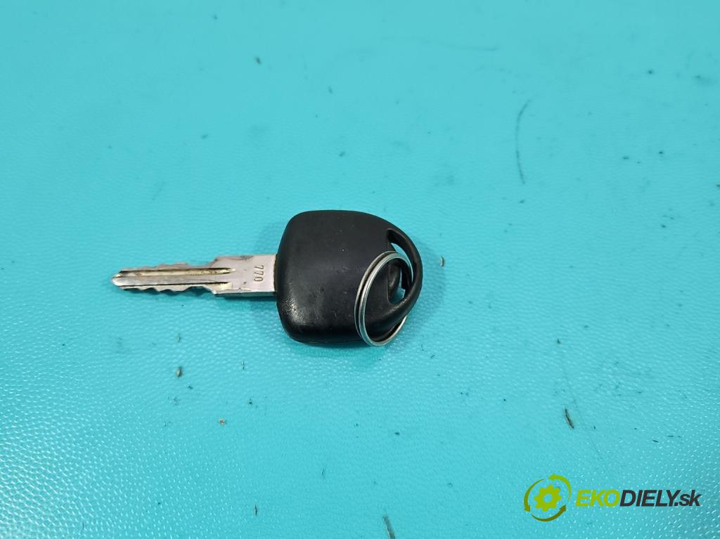 Opel Corsa C 2000-2006 1.2 16V 75 HP manual 55 kW 1199 cm3 5- riadiaca jednotka motora 55350552