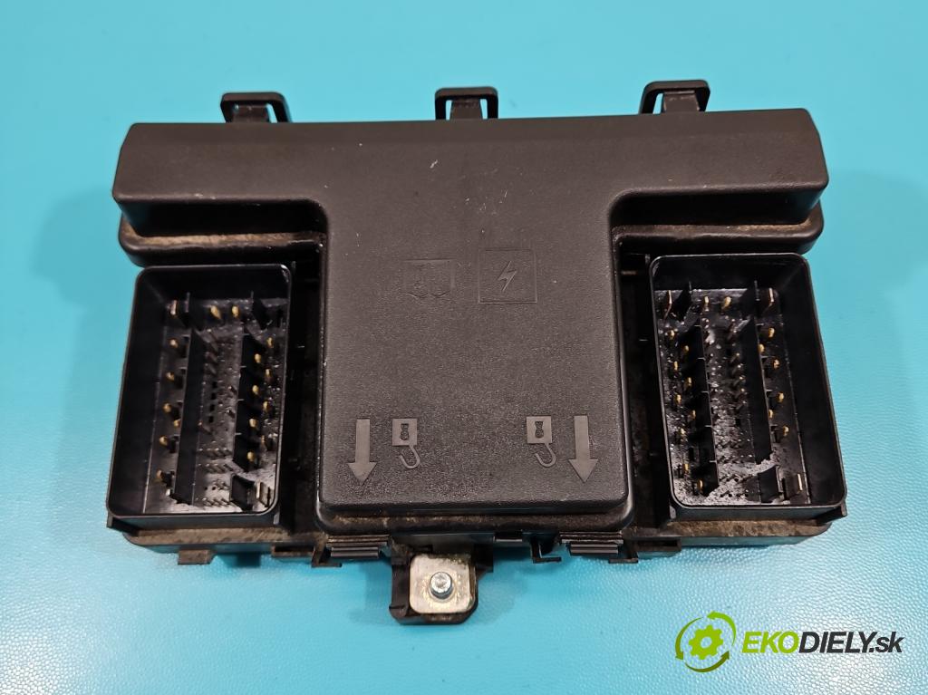 Ford Mondeo Mk5 2014-2022 2.0 tdci 179KM automatic 132 kW 1999 cm3 5- skříňka pojistková FG9T14A067EB (Pojistkové skříňky)