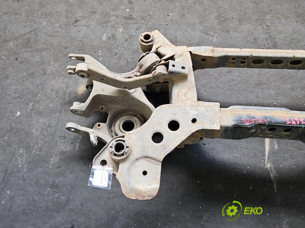 Ford Mondeo Mk5 2014-2022 2.0 tdci 179KM automatic 132 kW 1999 cm3 5- zadní výztuha  (Výztuhy zadní)