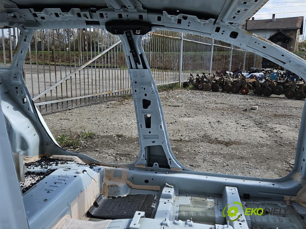 Ford Mondeo Mk5 2014-2022 2.0 tdci 179KM automatic 132 kW 1999 cm3 5- práh levý  (Ostatní)