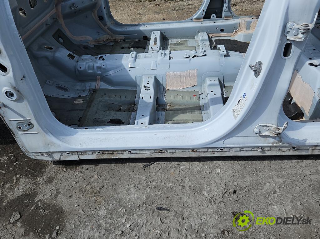 Ford Mondeo Mk5 2014-2022 2.0 tdci 179KM automatic 132 kW 1999 cm3 5- práh levý  (Ostatní)