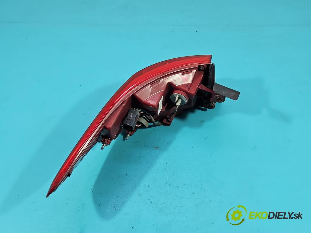 Kia Optima IV 2015-2020 1.7 crdi 141 hp manual 104 kW 1685 cm3 5- světlo zadní pravé 92402-D4 (Klika dveří ostatní)