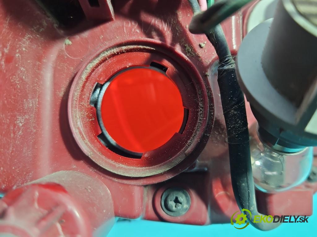 Kia Optima IV 2015-2020 1.7 crdi 141 hp manual 104 kW 1685 cm3 5- světlo zadní pravé 92402-D4 (Klika dveří ostatní)