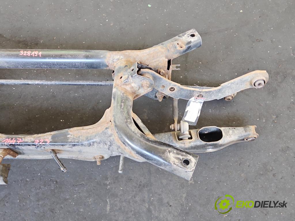 Mitsubishi ASX 2010-2021 1.6 16V 117 hp manual 86 kW 1590 cm3 5- zadní výztuha  (Výztuhy zadní)