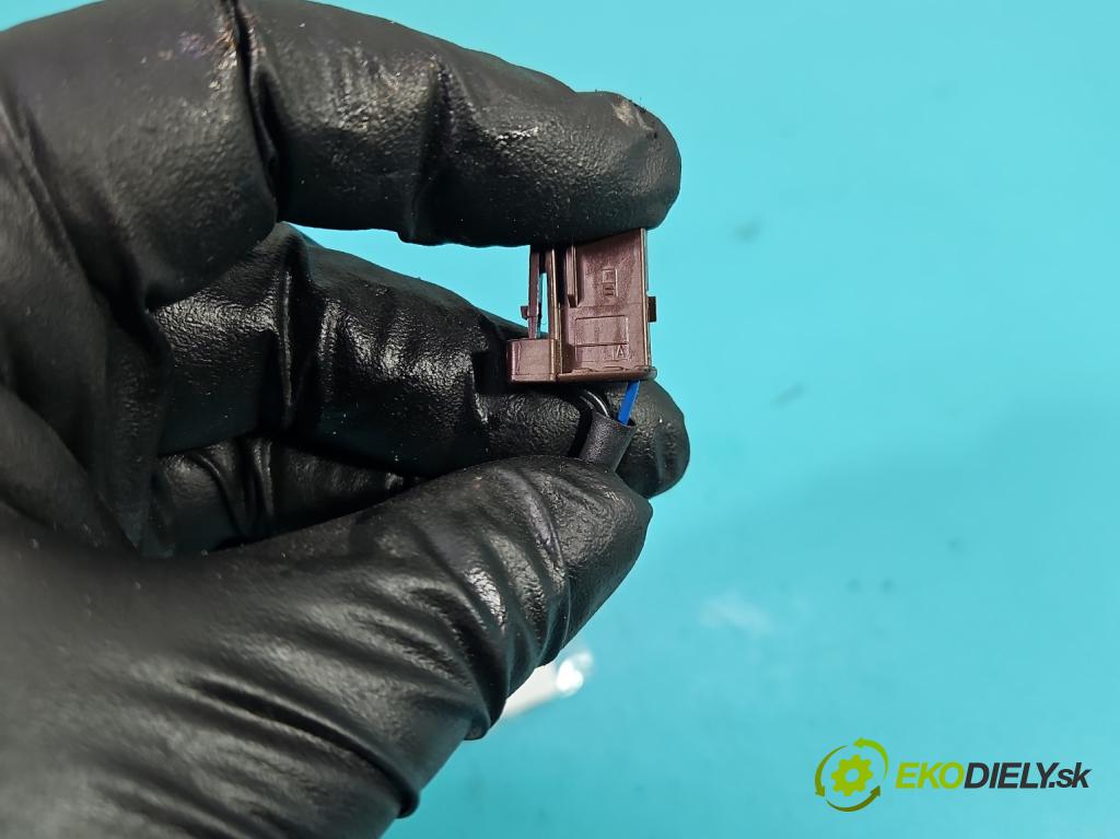 Citroen C5 II 2008-2017 1.6 hdi 111KM manual 82 kW 1560 cm3 4- Spínačka  (Spínacia skrinka)