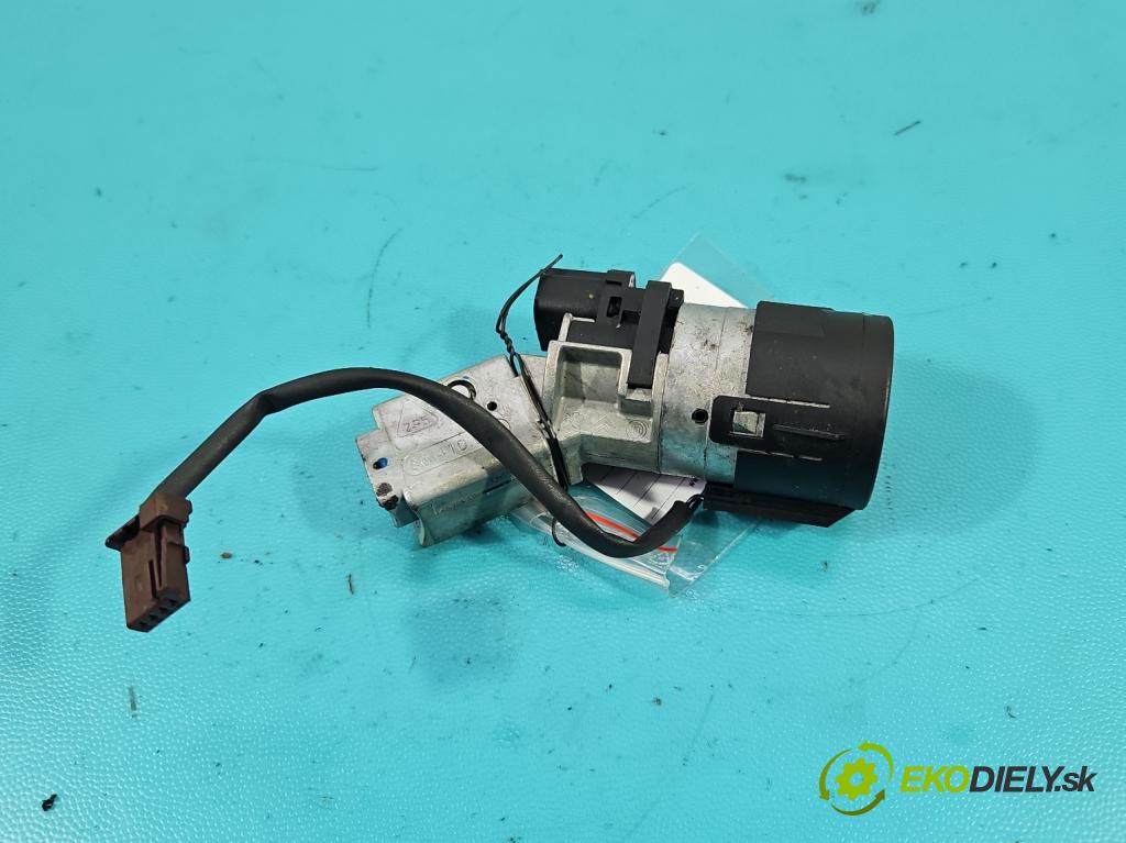 Citroen C5 II 2008-2017 1.6 hdi 111KM manual 82 kW 1560 cm3 4- Spínačka  (Spínacia skrinka)