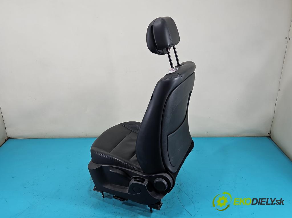 Renault Laguna III 2007-2015 2.0 16V 140 HP manual 103 kW 1997 cm3 5- Sedačka ľavý  (Sedadlo)