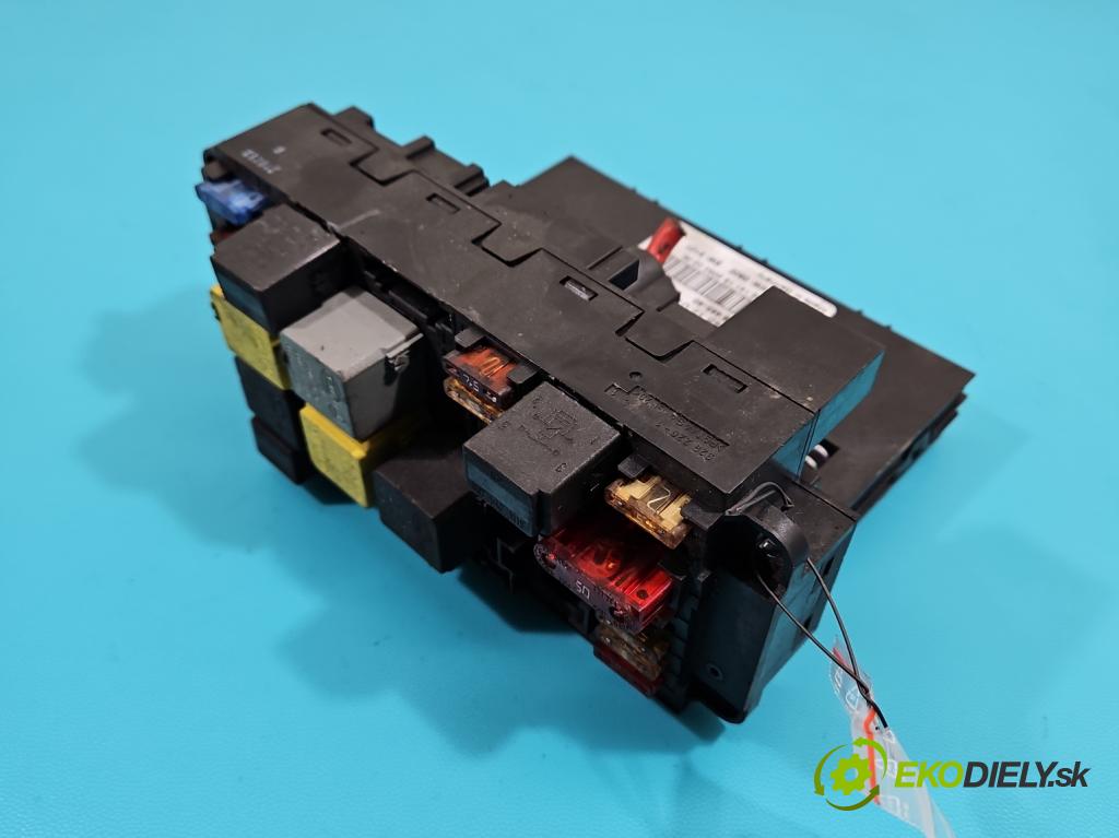 Mercedes C W203 2000-2007 2,2.0 cdi 95 hp manual 70 kW 2148 cm3 3- skříňka pojistková 2035451701 (Pojistkové skříňky)