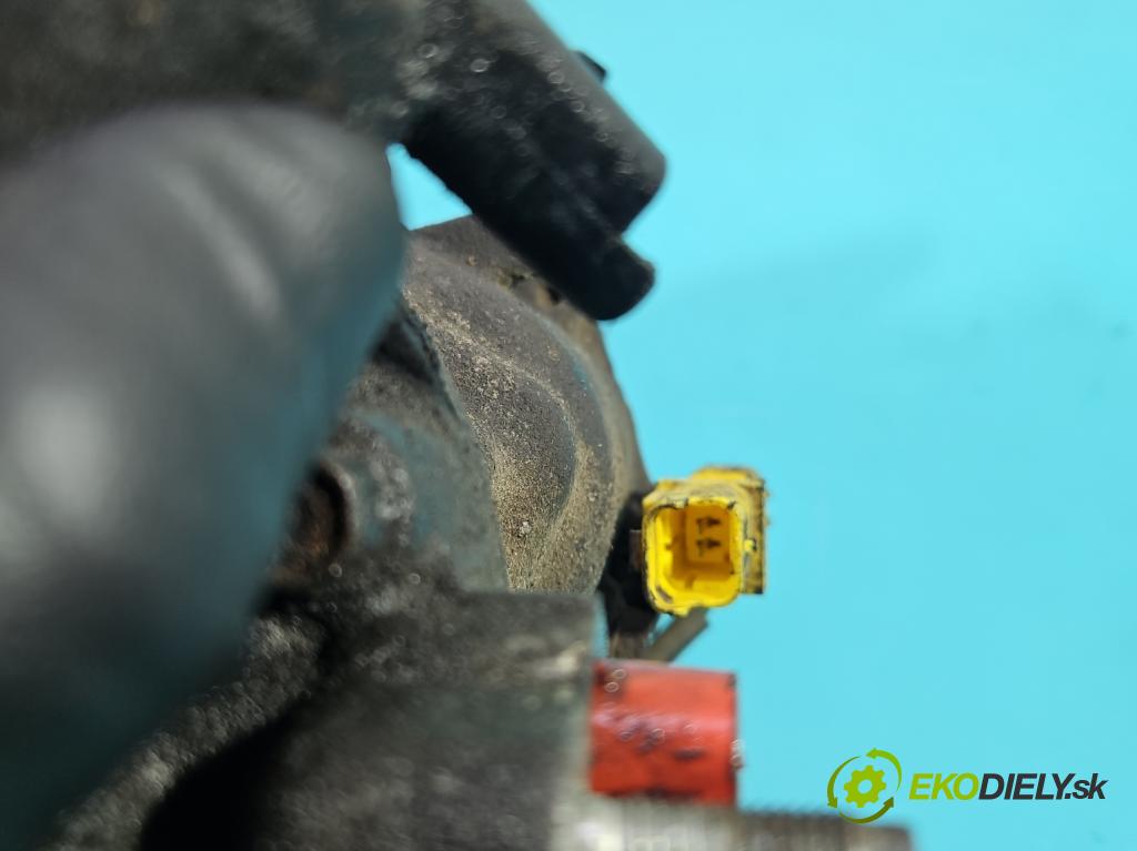 Peugeot 407 2.2 16V 158 HP manual 116 kW 2230 cm3 5- Kompresor: klimatizácie 9648138680 (Kompresor klimatizácie)