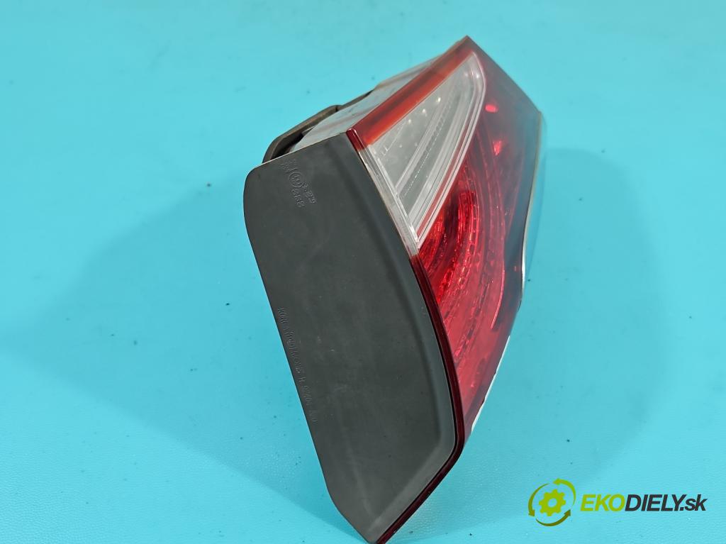 Hyundai I40 1.7 crdi 136hp manual 100 kW 1685 cm3 5- světlo zadní pravé 92404-3Z000 (Klika dveří ostatní)