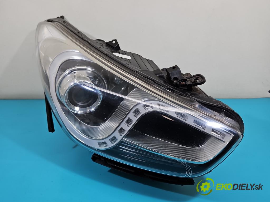 Hyundai I40 1.7 crdi 136 HP manual 100 kW 1685 cm3 5- Reflektor: pravý  (Svetlo predné pravé)