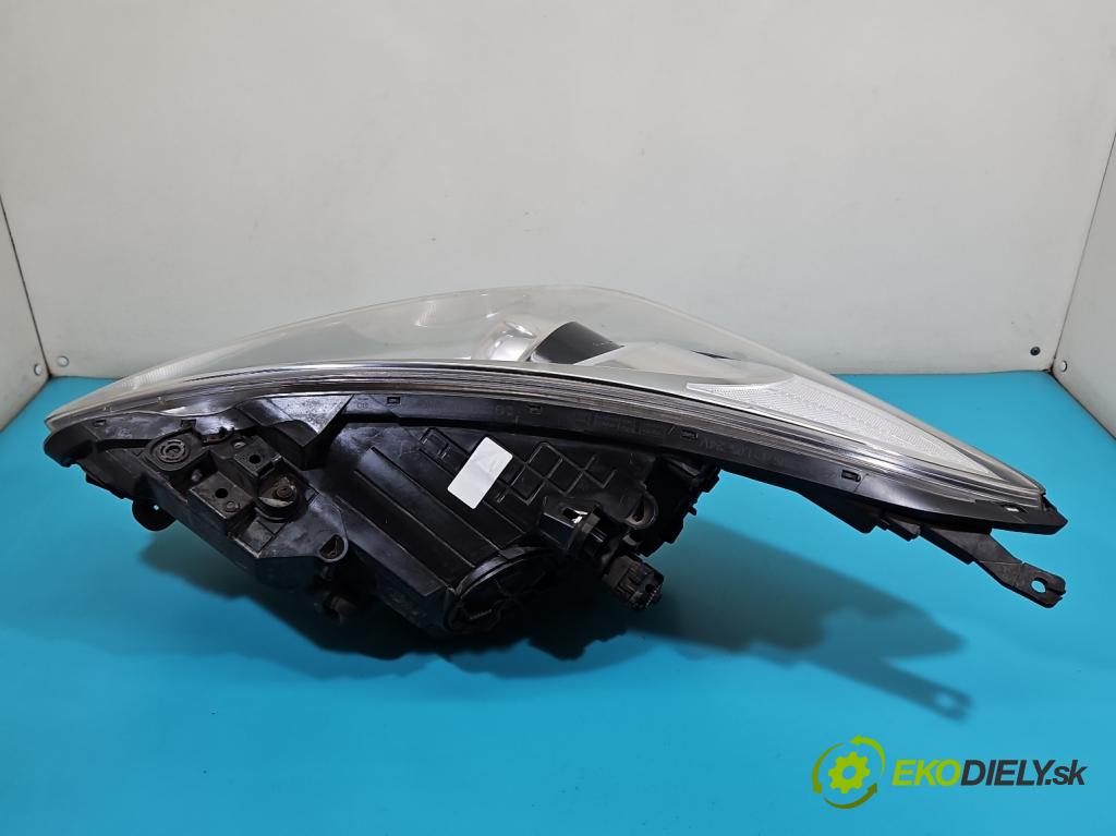Hyundai I40 1.7 crdi 136 HP manual 100 kW 1685 cm3 5- Reflektor: pravý  (Svetlo predné pravé)