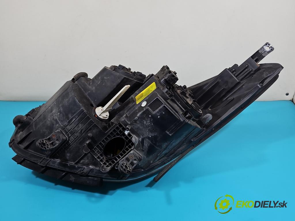 Hyundai I40 1.7 crdi 136 HP manual 100 kW 1685 cm3 5- Reflektor: pravý  (Svetlo predné pravé)