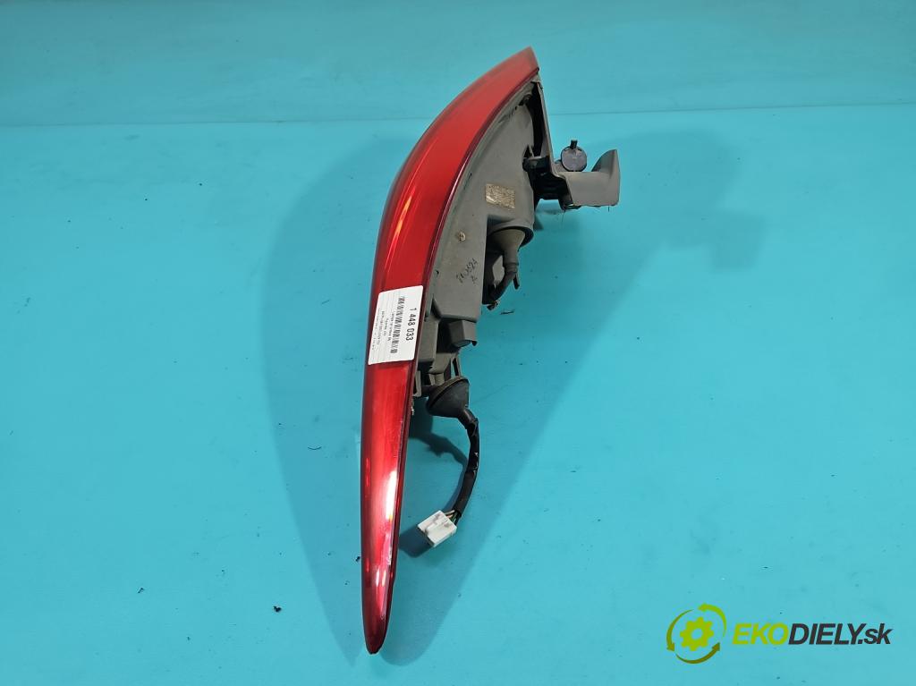 Hyundai I40 1.7 crdi 136hp manual 100 kW 1685 cm3 5- světlo zadní pravé 92402-3Z000 (Klika dveří ostatní)