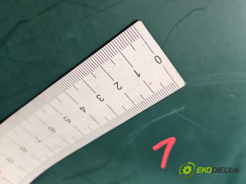 Mercedes Vito W638 1996-2003 2.3d 79KM manual 58 kW 2299 cm3 5- zadní kufrové dveře  (Zadní kapoty)