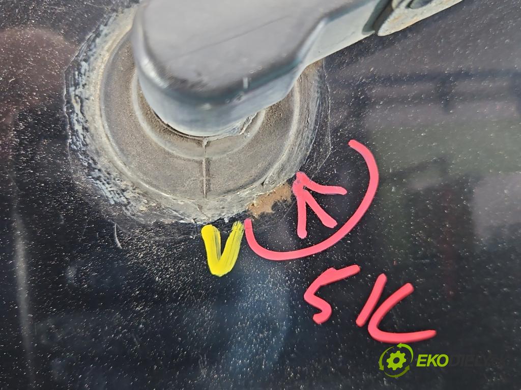 Toyota Avensis I T22 1997-2003 1.8 vvti 129 hp manual 95 kW 1794 cm3 5- zadní kufrové dveře  (Zadní kapoty)