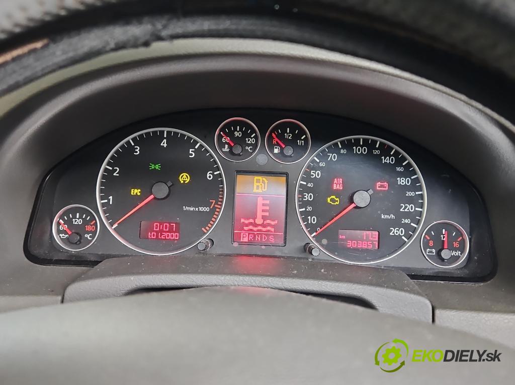 Audi A6 C5 1997-2004 3.0 V6 220KM automatic 162 kW 2976 cm3 5- prístrojovka/ budíky 4B0920933J (Prístrojová doska)