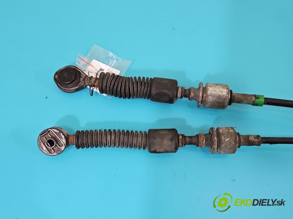 Mitsubishi ASX 2010-2021 1.6 16V 117 HP manual 86 kW 1590 cm3 5- Páka: Změny: stupeň,rýchlosť  (Rýchlostná páka (kulisa))