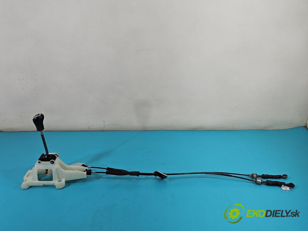 Mitsubishi ASX 2010-2021 1.6 16V 117 HP manual 86 kW 1590 cm3 5- Páka: Změny: stupeň,rýchlosť  (Rýchlostná páka (kulisa))