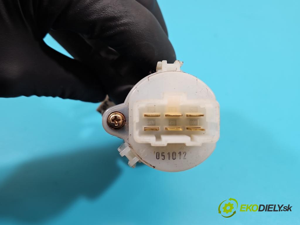 Hyundai Sonata V 2004-2009 2.4 16V 162 HP manual 119 kW 2359 cm3 4- Spínačka (Spínacia skrinka)